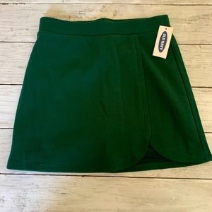 NWT Old Navy Uniform Skirt - “Plant Life” dark green - size small (girls)
